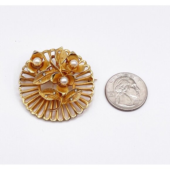 Vintage Kramer Floral Brooch Gold Tone Fan Back Faux Pearls Rhinestones Signed - Picture 4 of 6